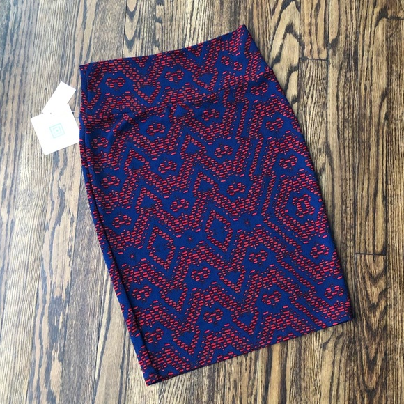 ✨NWT LuLaRoe Cassie Skirt, Blue and Red, Size S - Picture 3 of 5
